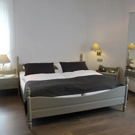 Goldener Stern Ашеберг